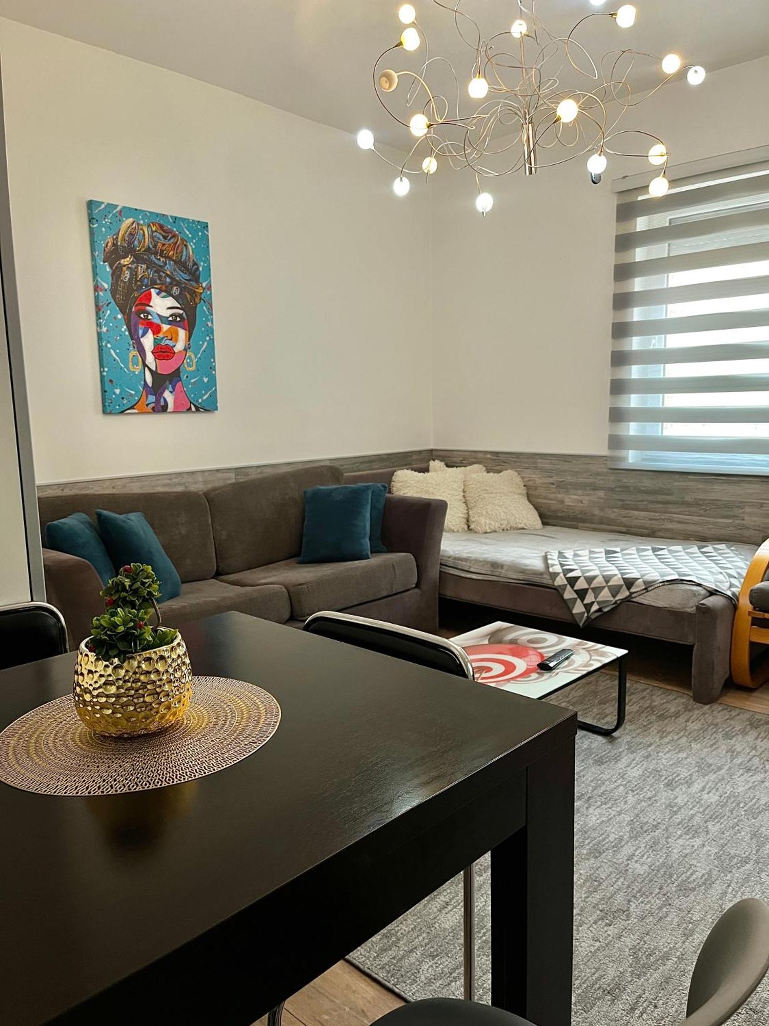 Nilton Apartmans Ni Esterno foto