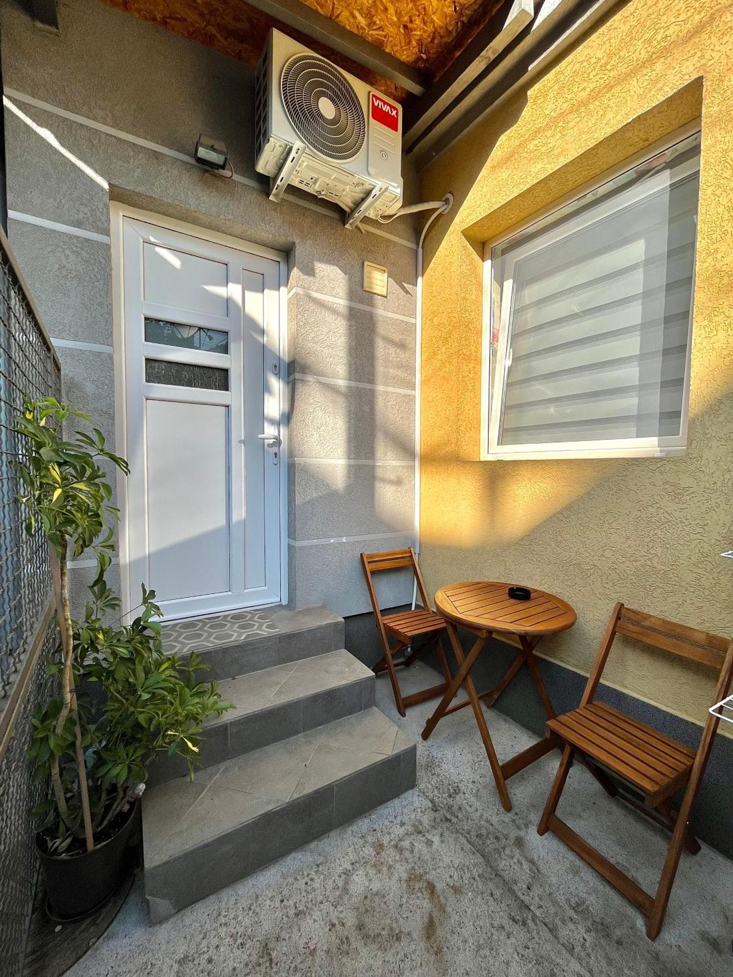 Nilton Apartmans Ni Esterno foto